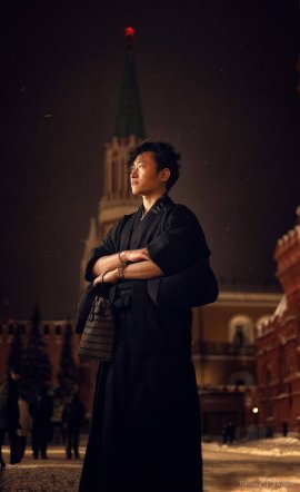 ����� ����