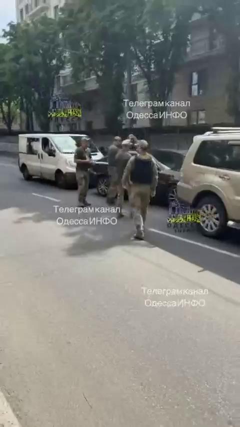 ������