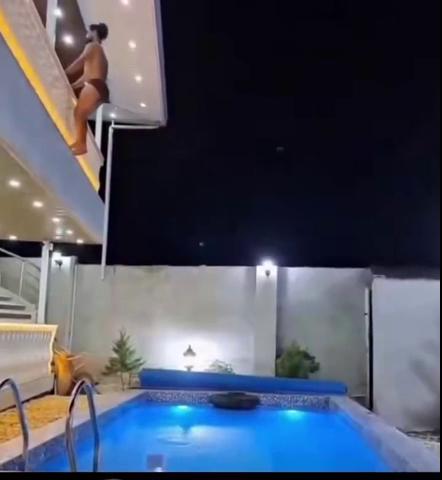 ������