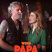   / Wenn Papa auf der Matte steht