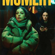 ������ / The Moment