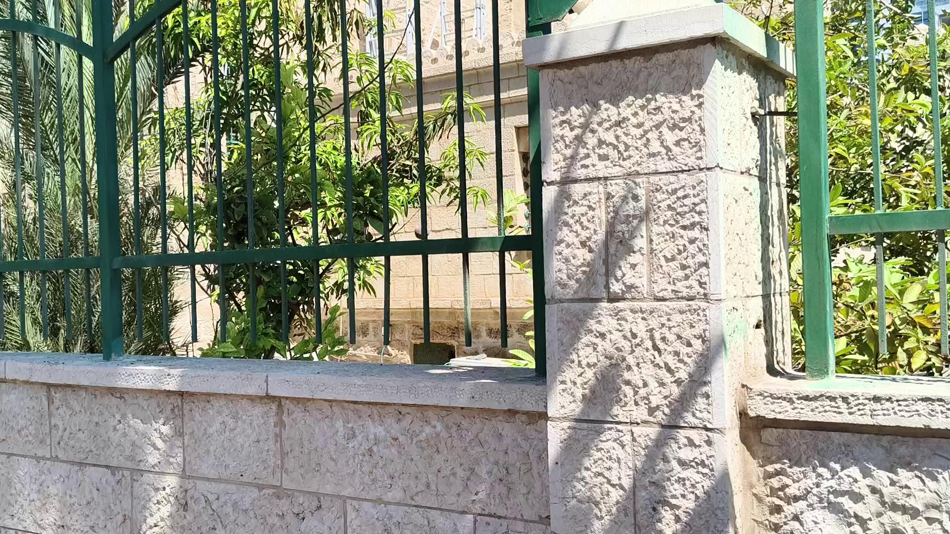 ������