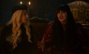      ( ) / What We Do in the Shadows - 4 , 6 