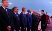 Наглядно. В чём отличие прихвостней власти (раболепов) от нормальных людей.