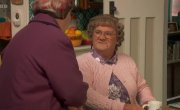    / Mrs. Brown's Boys - 3 , 28 