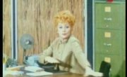 ��� ���� / The Lucy Show - 6 �����, 3 ����� "���� � ���������� ���������� / Lucy and the French Movie Star"