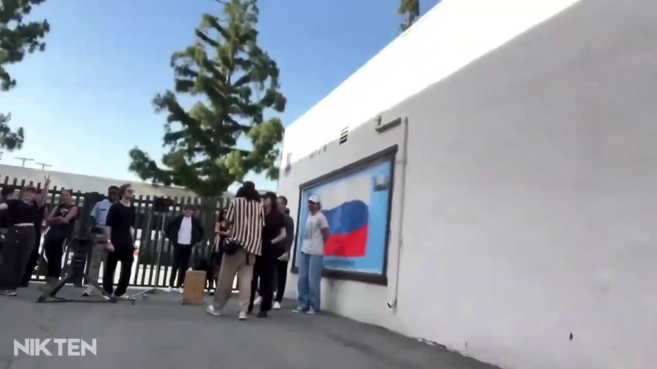 ������