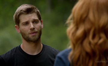 Майк фогель и рашель лефевр. Под куполом даты. Под куполом даты. Саманта буши под куполом. Майк фогель и рашель лефевр.