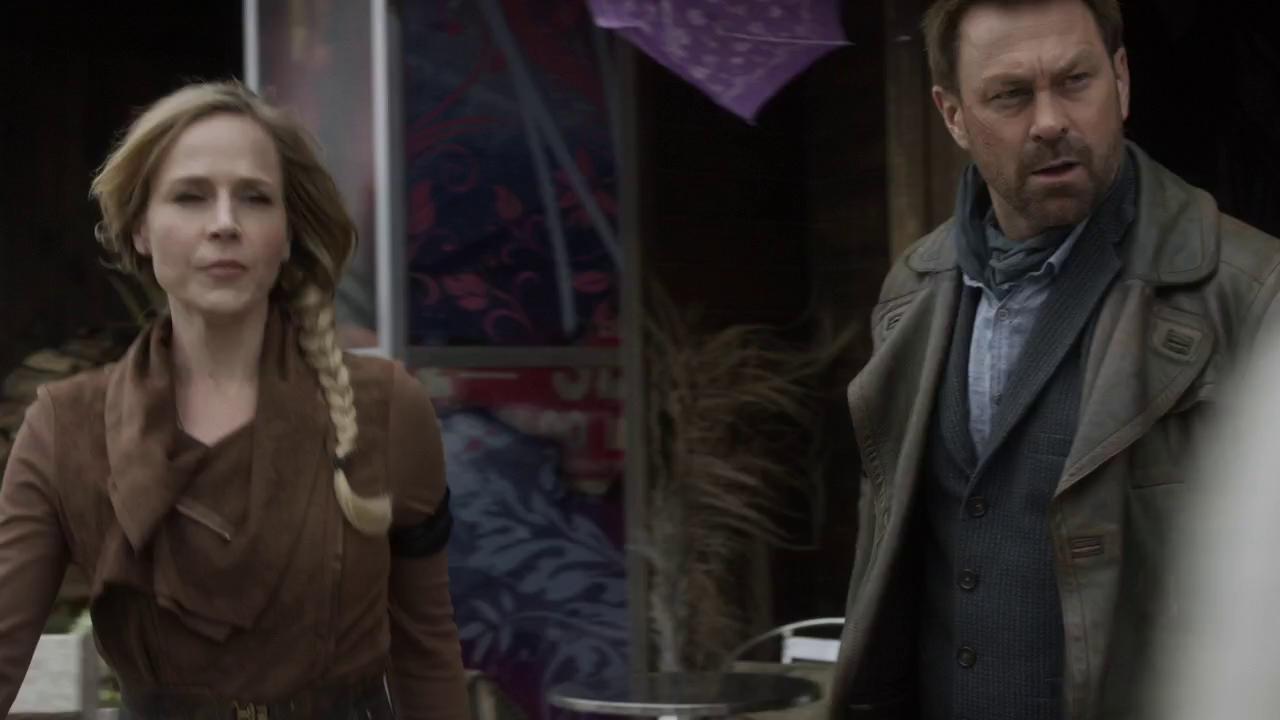 Экстренный вызов. Ведущая шоу вызов. Экстренный вызов 112 рен тв 2014. Вызов тв 3. Вызов тв 3.