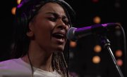 Brooke Combe - Dancing At The Edge Of The World (Live on KEXP)