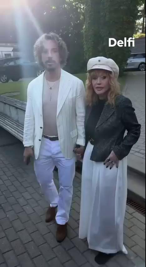 ������